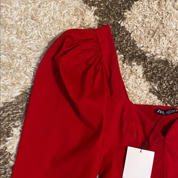 *NEW W/TAG* Zara ruched shoulder cropped top - Picture 4 of 6